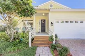 311 Florida Ave, New Smyrna Beach FL 32169