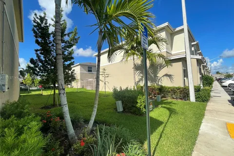 495 NE 5th Ln, Florida City FL 33034