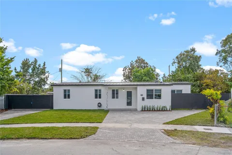 11530 SW 43rd St, Miami FL 33165