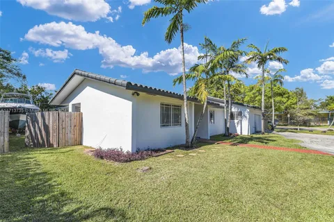 7400 SW 66th Ave, South Miami FL 33143