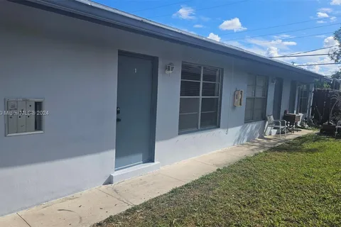 700 NE 46th Ct # 1, Oakland Park FL 33334