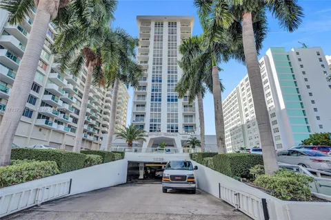 1228 West Ave # 611, Miami Beach FL 33139