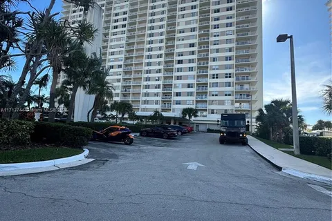 300 Bayview Dr # 2004, Sunny Isles Beach FL 33160