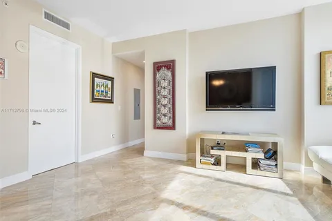 18201 Collins Ave # 3907, Sunny Isles Beach FL 33160