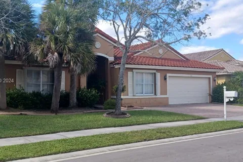 760 SW 190th Ave, Pembroke Pines FL 33029