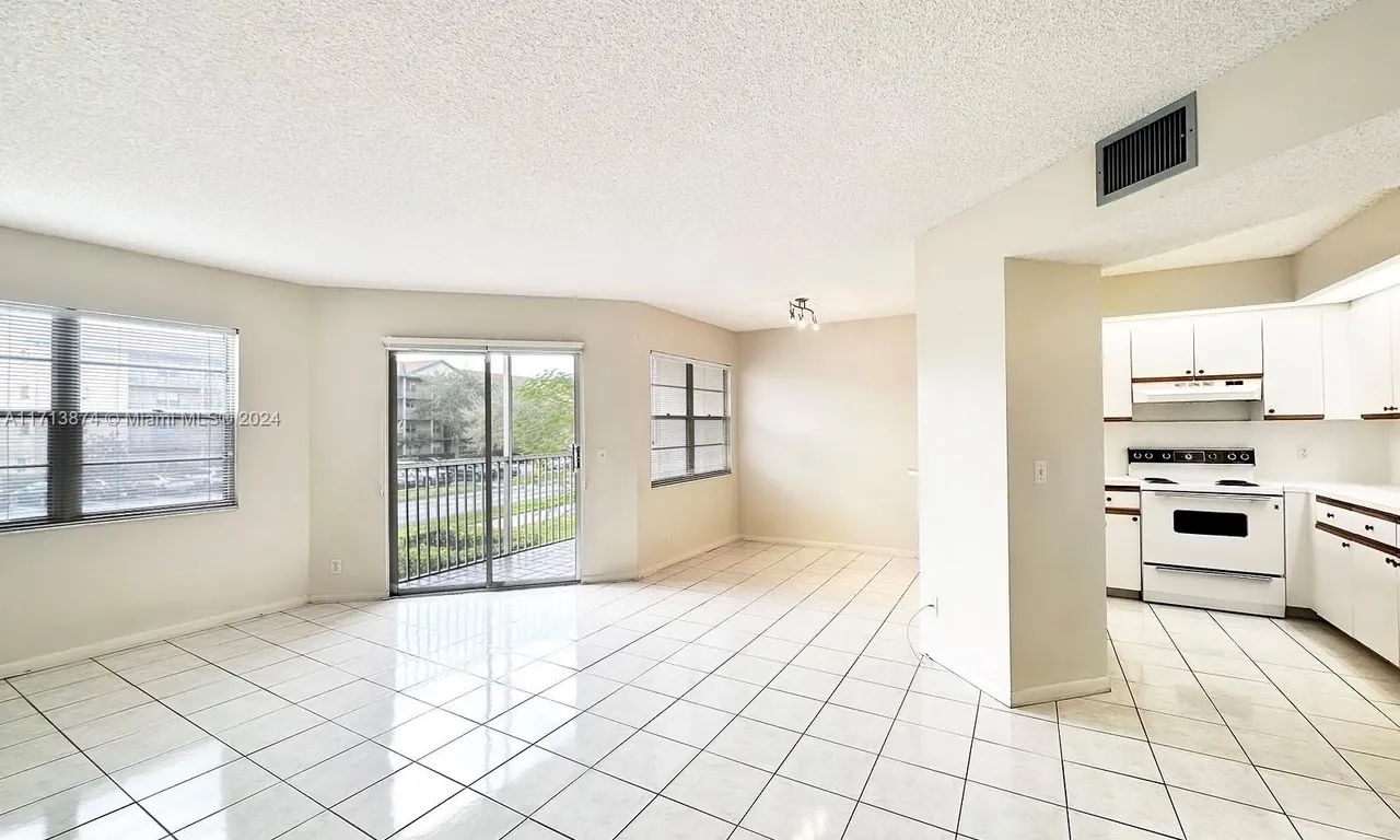 12500 SW 5th Ct # 213M, Pembroke Pines FL 33027