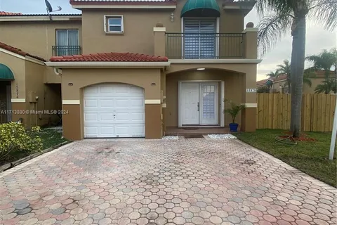 15878 SW 70th Ter, Miami FL 33193