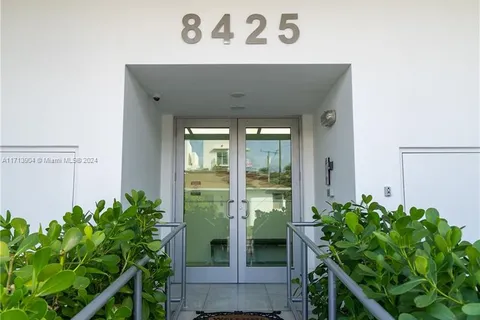 8425 Crespi Blvd # 404, Miami Beach FL 33141