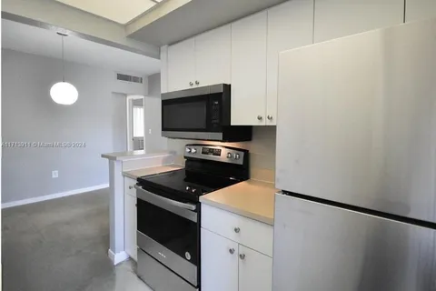 10190 E Bay Harbor Dr # 9F, Bay Harbor Islands FL 33154