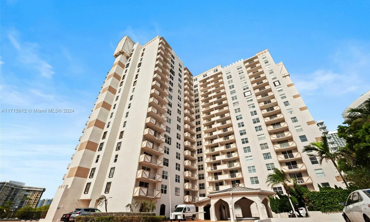 1865 S Ocean Dr # 11M, Hallandale Beach FL 33009