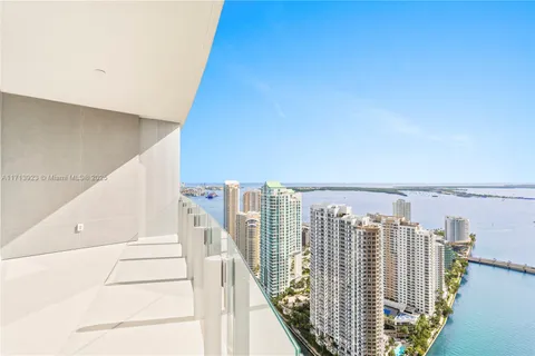 300 Biscayne Blvd Way # 4407, Miami FL 33131