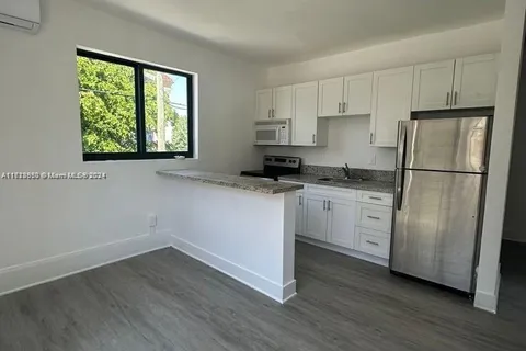 337 SW 5th Ave # 1, Miami FL 33130