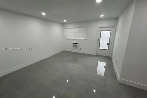 1231 Pennsylvania Ave # 6, Miami Beach FL 33139