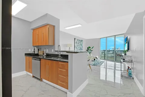 335 S Biscayne Blvd # 4104, Miami FL 33131