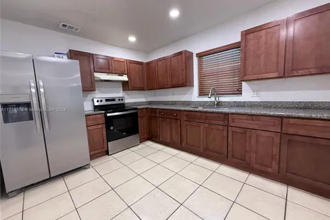 3531 N 66th Ave, Hollywood FL 33024