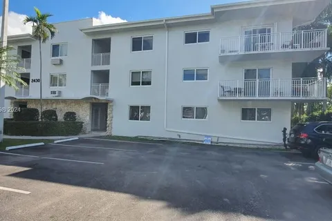 2430 NE 135th St # 304, North Miami FL 33181