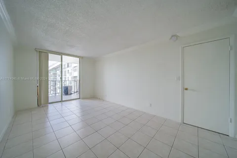 2903 N Miami Beach Blvd # 1006, North Miami Beach FL 33160