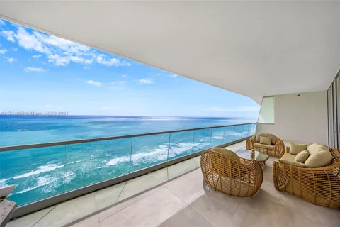 18501 Collins Ave # 2502, Sunny Isles Beach FL 33160