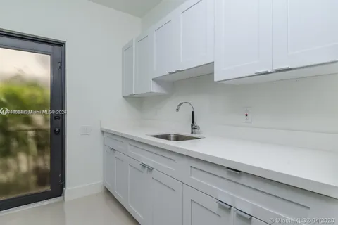 1765 Normandy Dr # 1, Miami Beach FL 33141