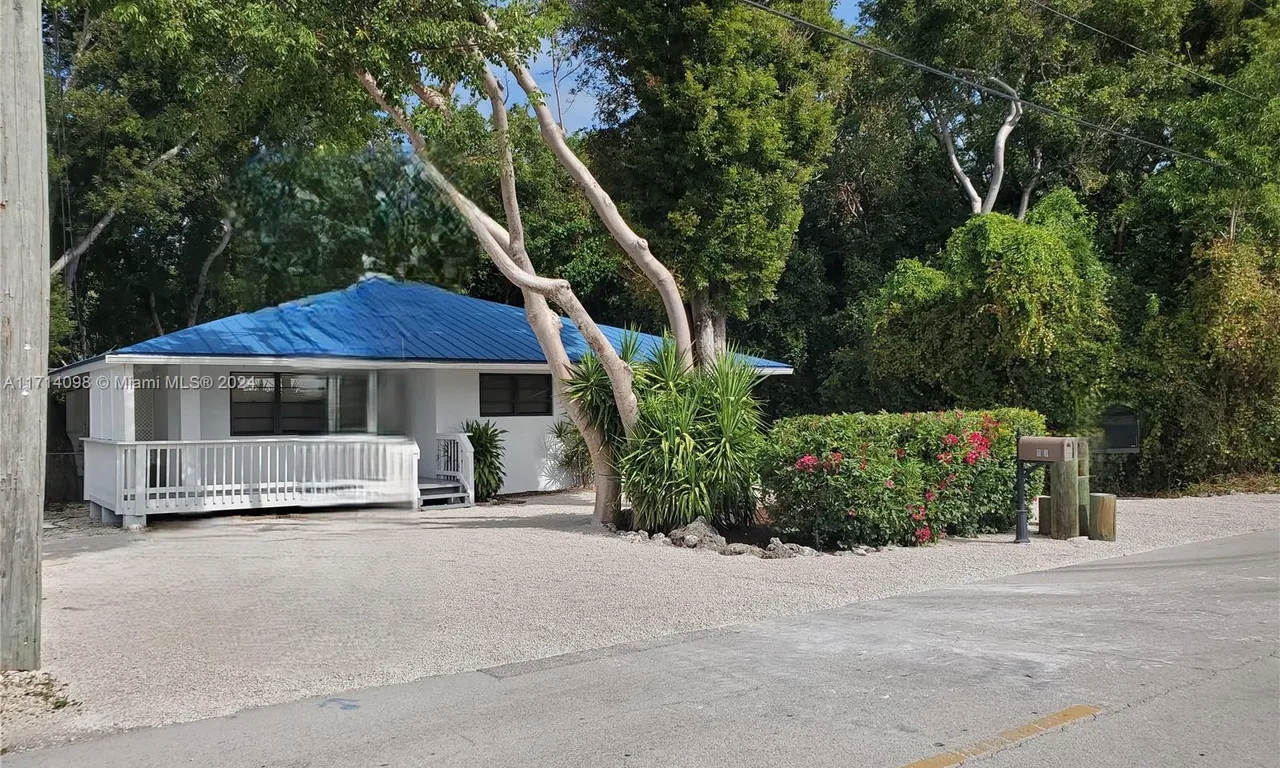 252 Bay Dr, Key Largo FL 33037