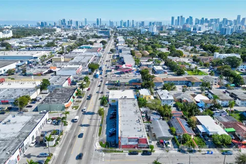 2250 NW 20th St, Miami FL 33142