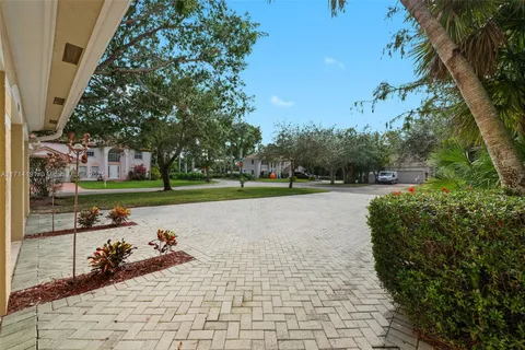 9543 NW 52 Pl, Coral Springs FL 33076