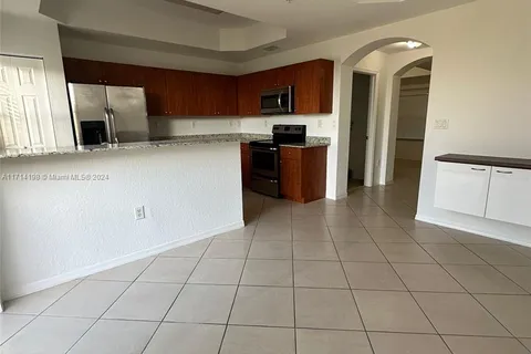 14364 SW 11th St # 1006, Pembroke Pines FL 33027