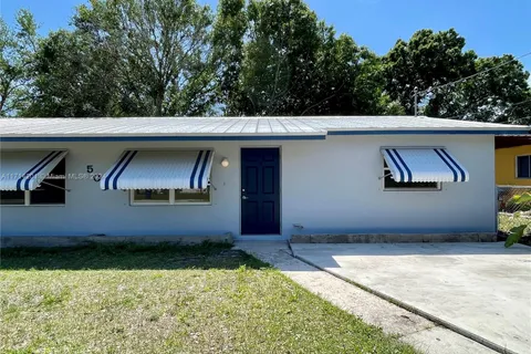 501 Azalea Ave # B, Fort Pierce FL 34982