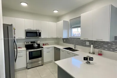 23RD NW PL # 12751, Miami Shores FL 33167