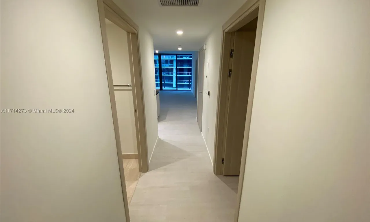 1000 Brickell Plaza # 2907, Miami FL 33131