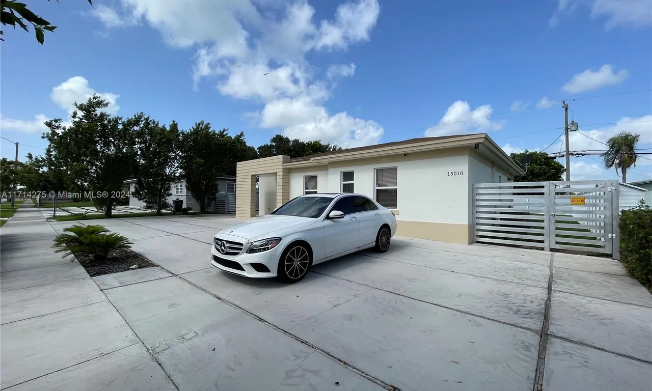 15010 Buchanan St, Miami FL 33176