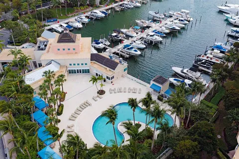 3340 NE 190th ST # 1101, Aventura FL 33180