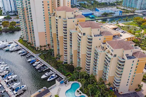 3340 NE 190th ST # 1101, Aventura FL 33180