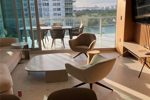 5775 Collins Ave # 1105, Miami Beach FL 33140