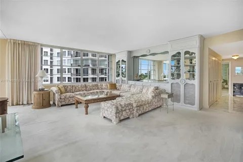 5640 Collins Ave # 6C, Miami Beach FL 33140