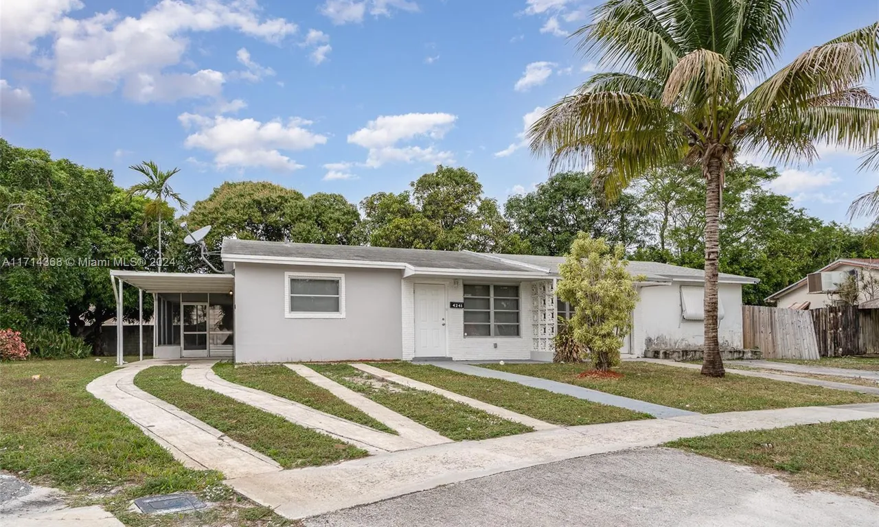 4241 NW 39th Ave # 1, Lauderdale Lakes FL 33309