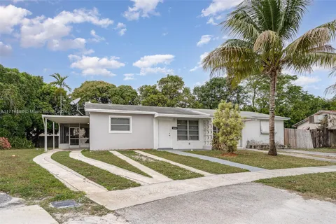 4241 NW 39th Ave # 1, Lauderdale Lakes FL 33309