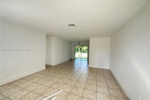 2641 NW 47th Ave, Lauderhill FL 33313
