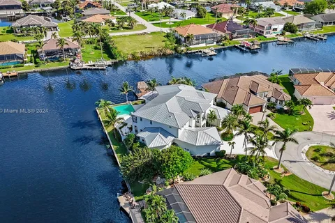 2801 SW 39th TER, Cape Coral FL 33914