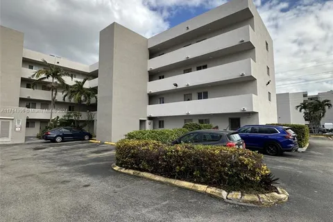 6091 W 22nd Ct # 408, Hialeah FL 33016