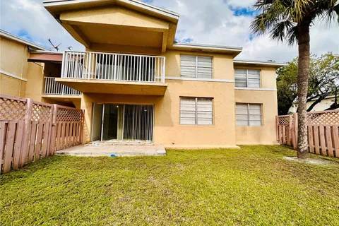 4660 NW 79th Ave # 1C, Doral FL 33166