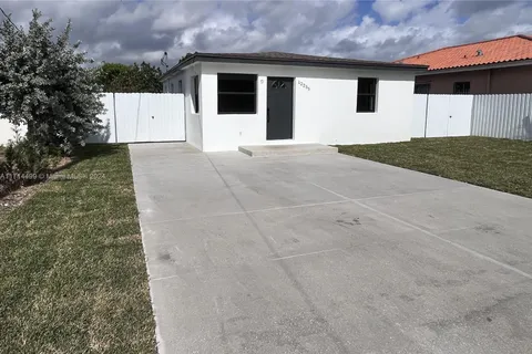 12255 SW 218th St, Miami FL 33170