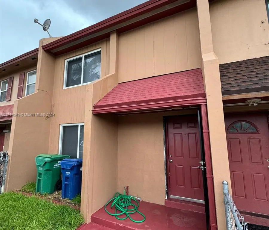 2767 NW 196th Ter, Miami Gardens FL 33056