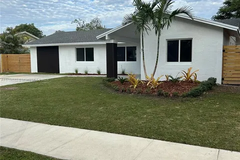 14851 SW 71st St, Miami FL 33193