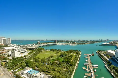 888 Biscayne Blvd # 2511, Miami FL 33132