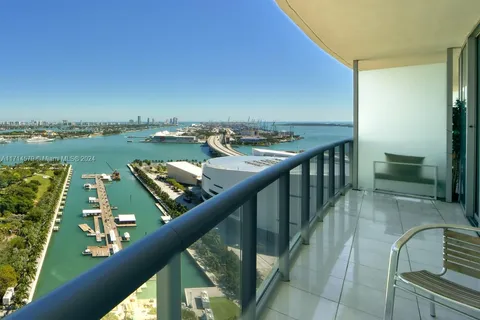 888 Biscayne Blvd # 2511, Miami FL 33132