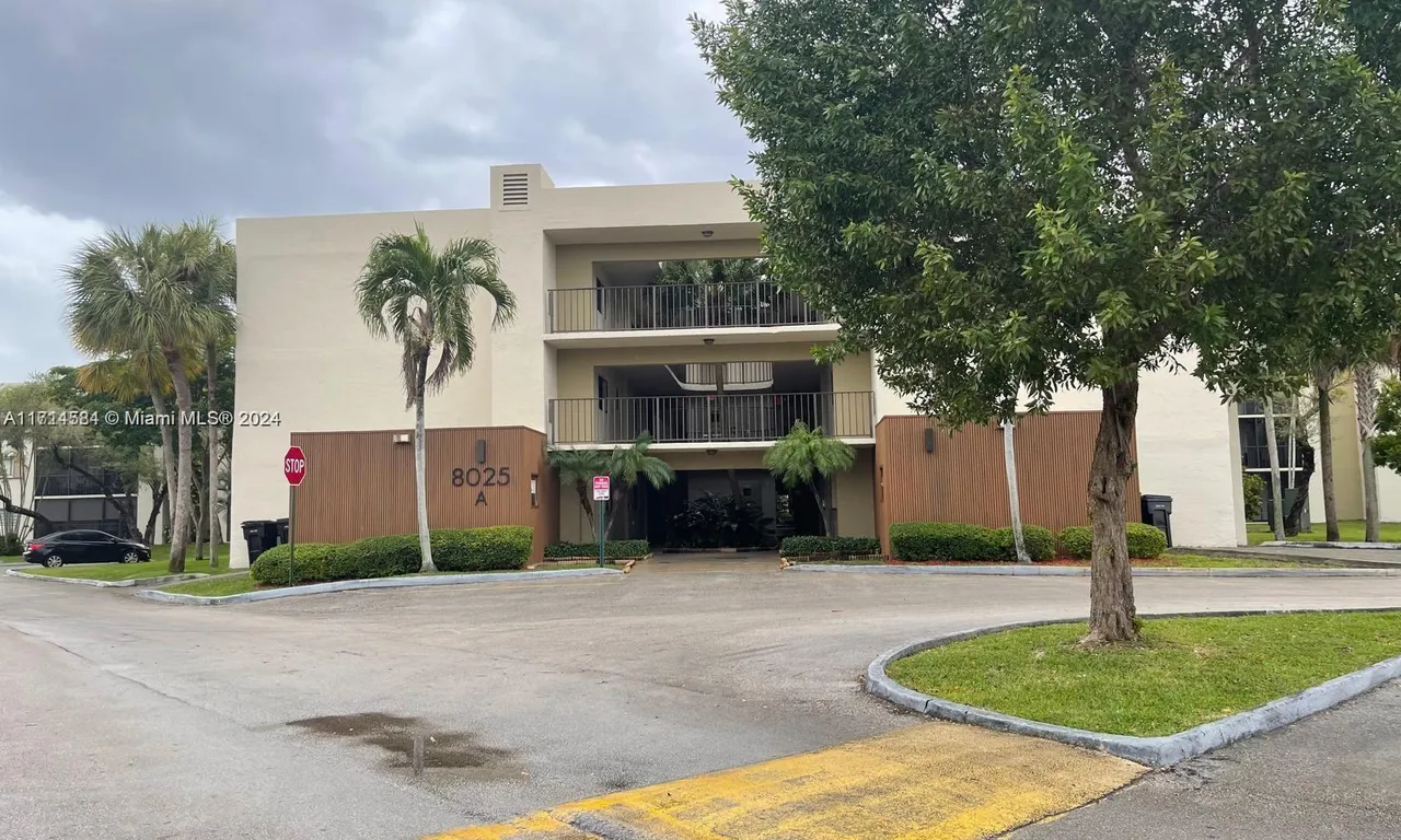 8025 SW 107th Ave # 218, Miami FL 33173