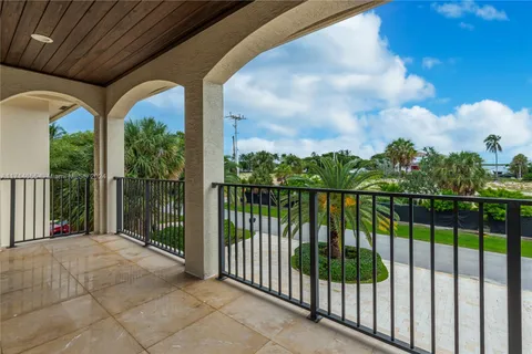 169 SE Wavecrest Way # 0, Boca Raton FL 33432