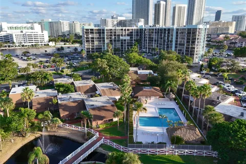 513 Leslie Dr # 513, Hallandale Beach FL 33009