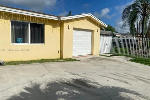 18230 SW 112th Ct, Miami FL 33157